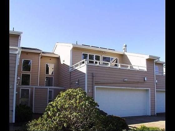 1st image of 3910 NE Megginson St APT F