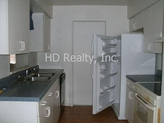 3rd image of 667 Trailwood Dr