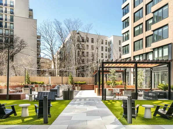 54 Crown Street image 41 of 44