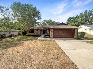 12610 Bay Hill Dr, Grand Island, FL 32735
