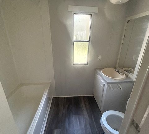 3rd image of 141 Brush Arbor Ln
