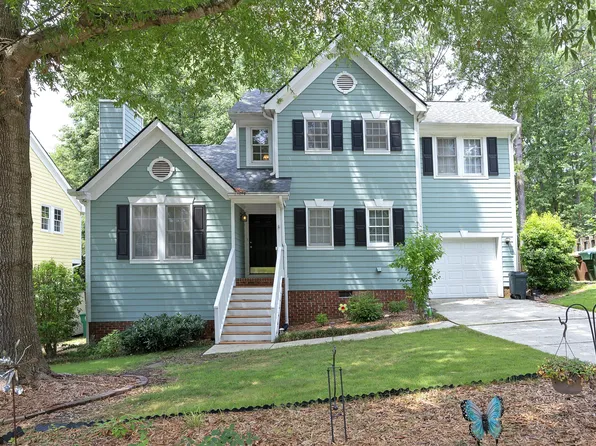 104 Penland Ct, Cary, NC 27519
