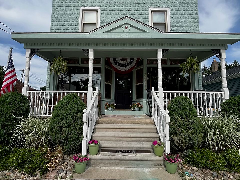 1st image of 36974 Huron River Dr APT 2