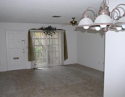 3rd image of 2153 Pueblo Cir