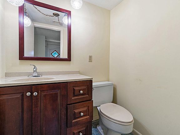 4th image of 1707 Embassy Dr APT 102