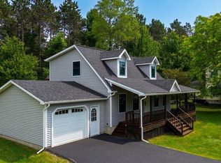 153 Sand Hill Rd, Essex Junction, VT 05452