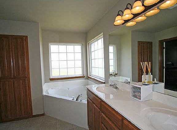5th image of 13091 S Bareback Dr