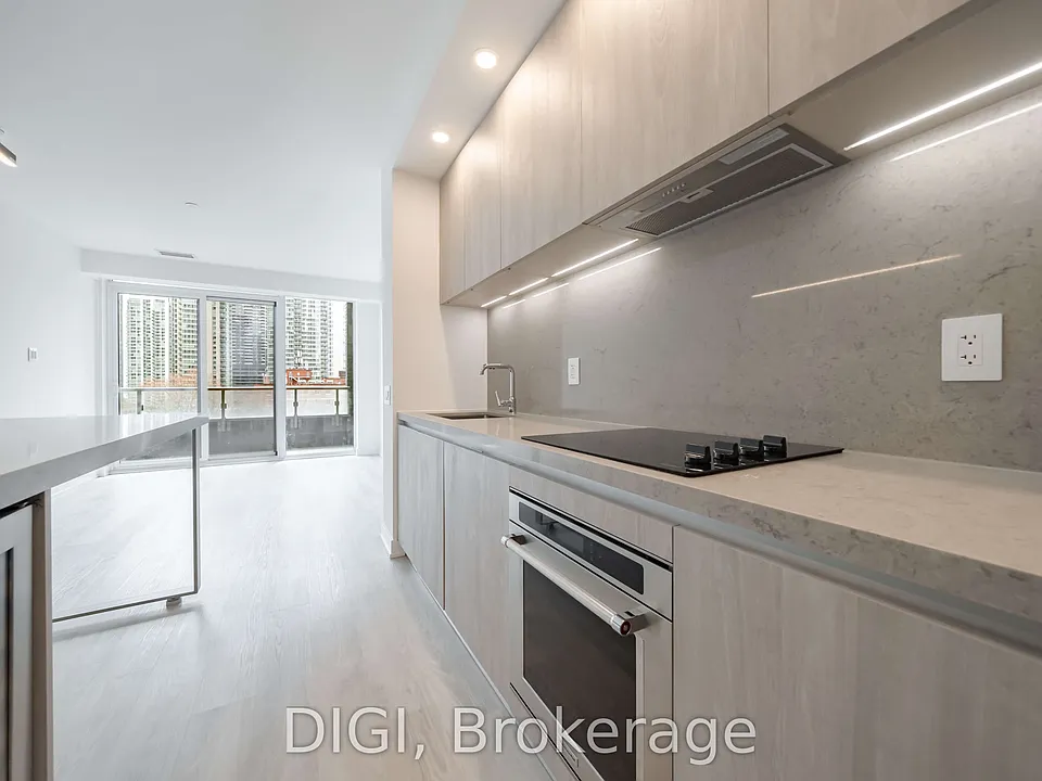 57 Spadina Ave #1109