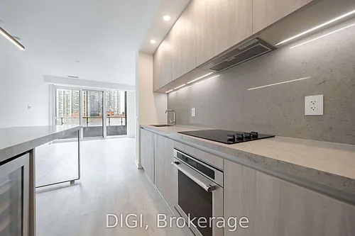 57 Spadina Ave #504 Photo 1