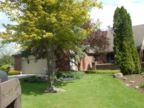 3rd image of 3150 E Gatehouse Dr SE