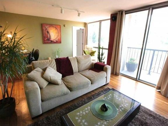 4th image of 600 E Admiral Blvd #307