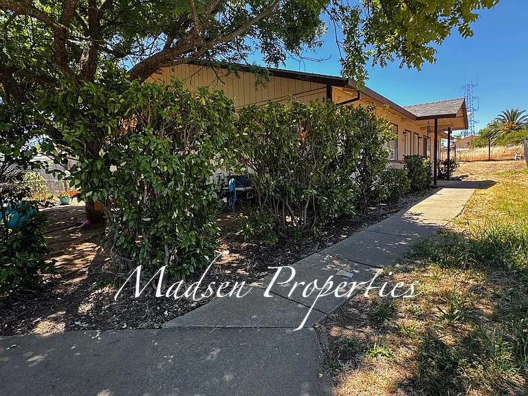 125 Casey Ct — Photo 24