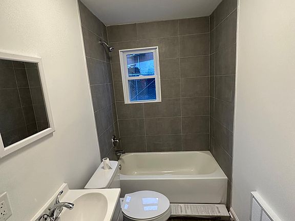 5th image of 6 Lockwood Ave #1E