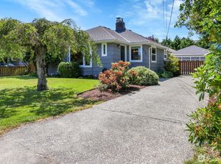 11729 Phinney Ave N, Seattle, WA