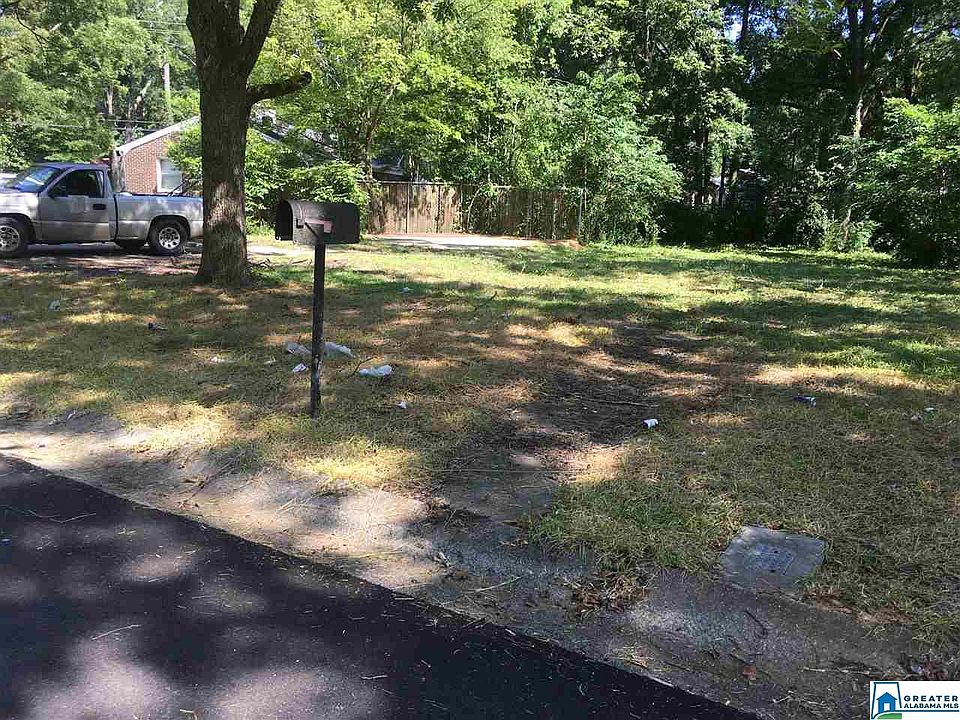 2nd image of 645 Annie Laurie Dr