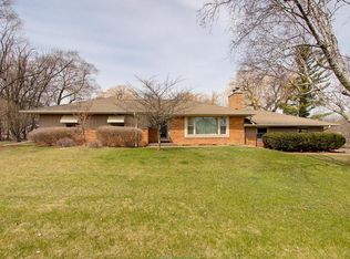 2815 S Sunny Slope Rd, New Berlin, WI 53151