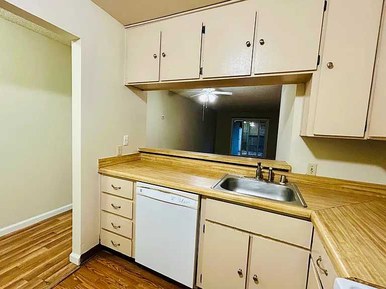 2525 Walters Way #4 — Photo 10