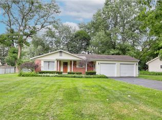 470 Marsh Rd, Pittsford, NY 14534