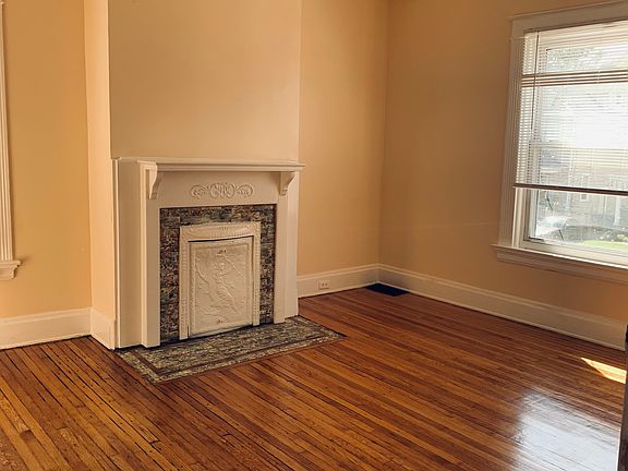 3rd image of 3624 Evanston Ave #2