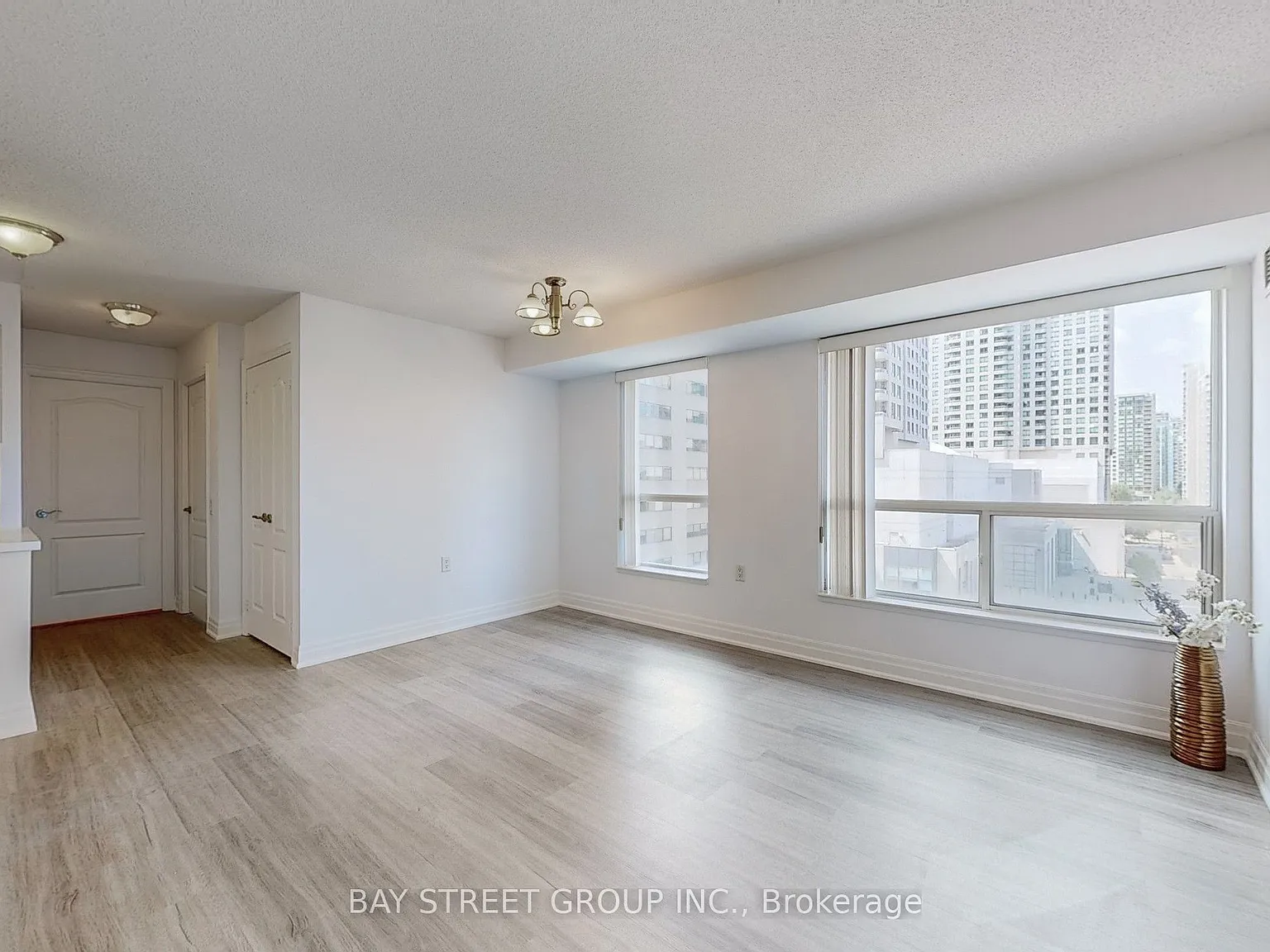 1 bed, $2,350 — Photo 4