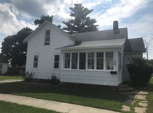 206 S 1st St, Argos, IN 46501