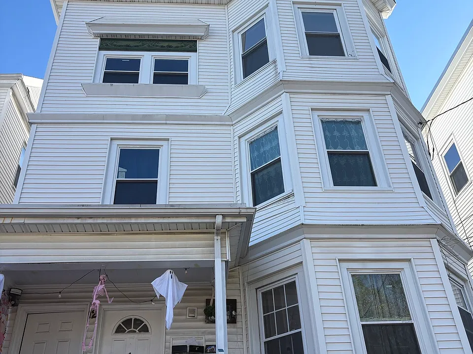 12 Danube St #3