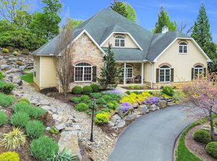 80 Museum Rd, Shillington, PA 19607