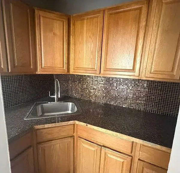 70 Shelton Ave #2L — Photo 2