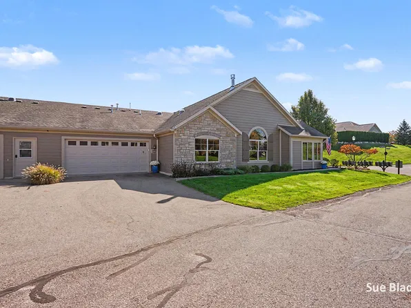 1201 Riverview Dr, Holland, MI 49423
