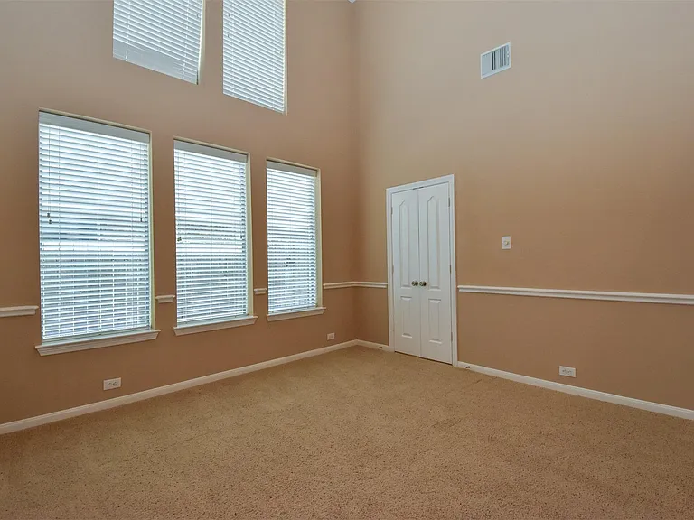 21223 Pennshore Ln — Photo 5