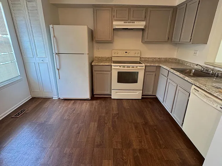 9730 Red Clover Ct — Photo 11