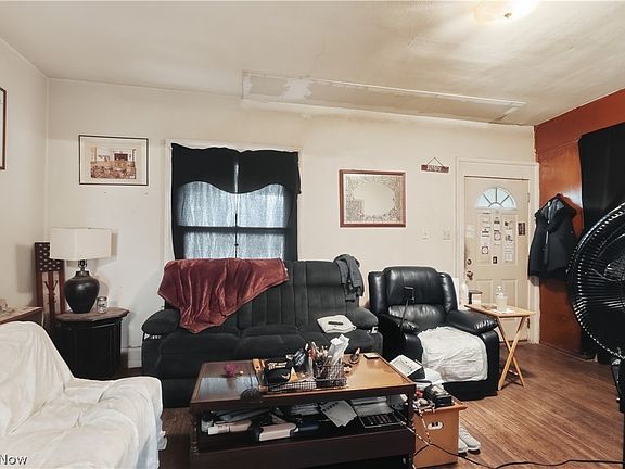 4th image of 9 Stoodt Ave