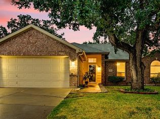 2006 Wahoo Dr, Mansfield, TX 76063