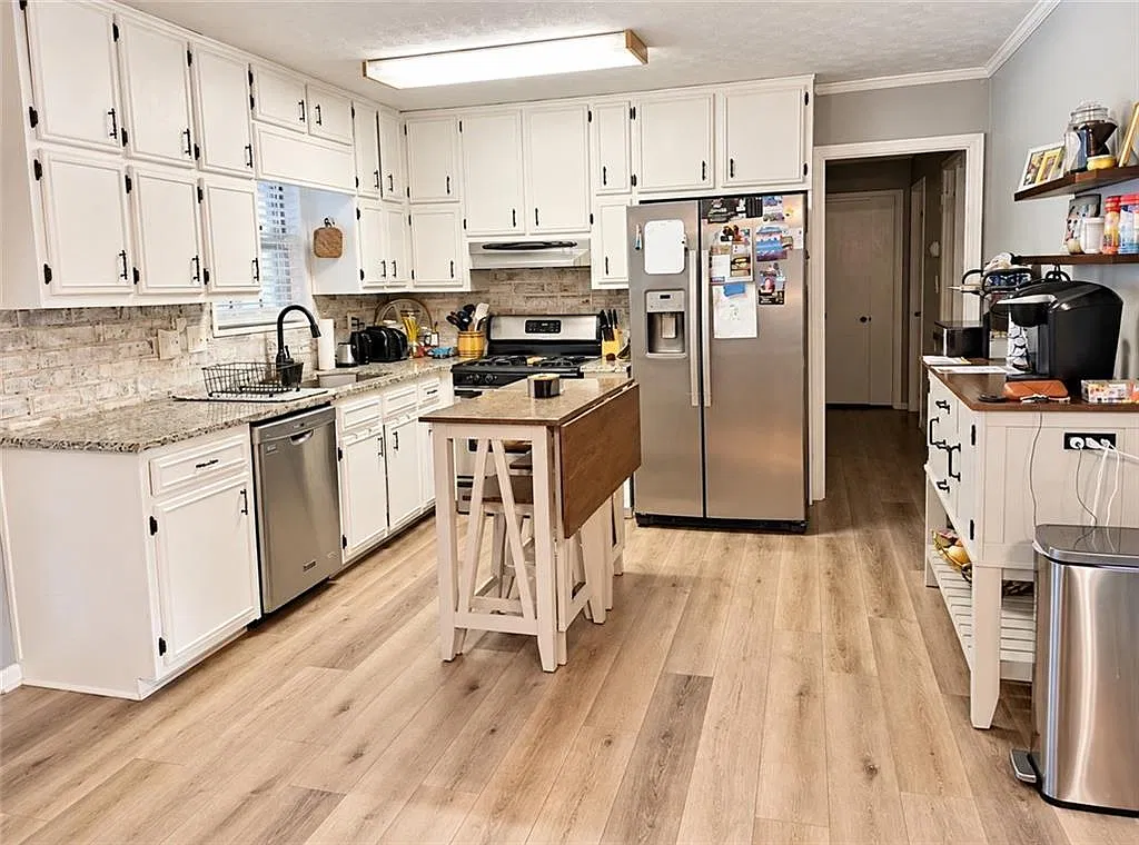 1 bed, 1.0 bath, 1695 sqft, $800 — Photo 4