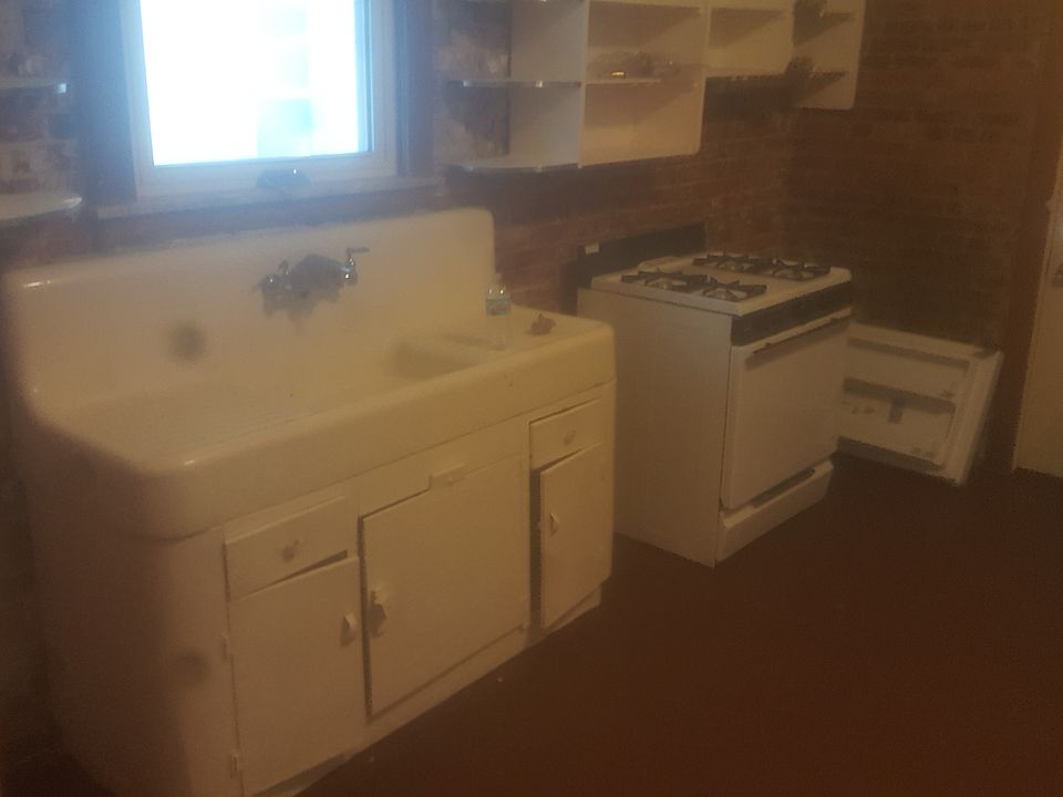 2nd image of 4437 Louisiana Ave