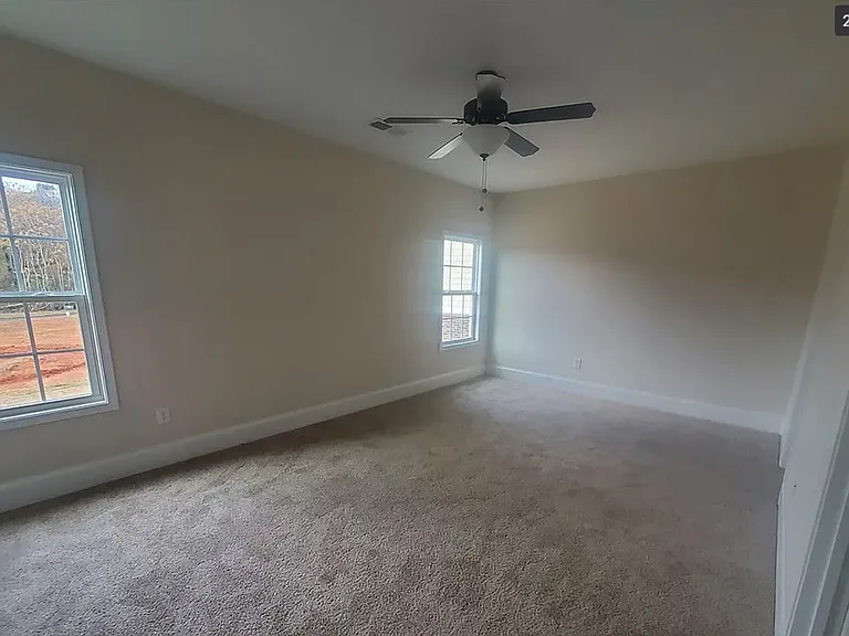 1740 Willow Creek Dr — Photo 11