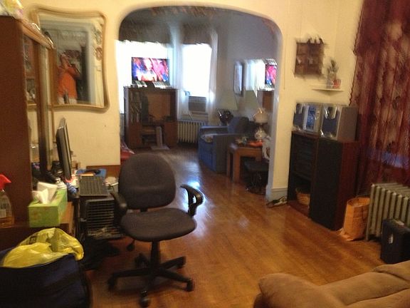4th image of 1118 N Lawndale Ave