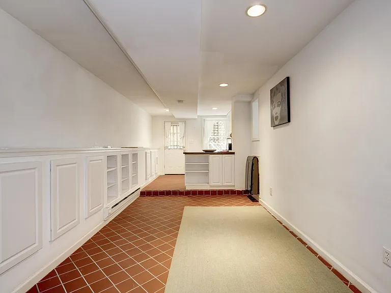 1628 Monroe St NW — Photo 15