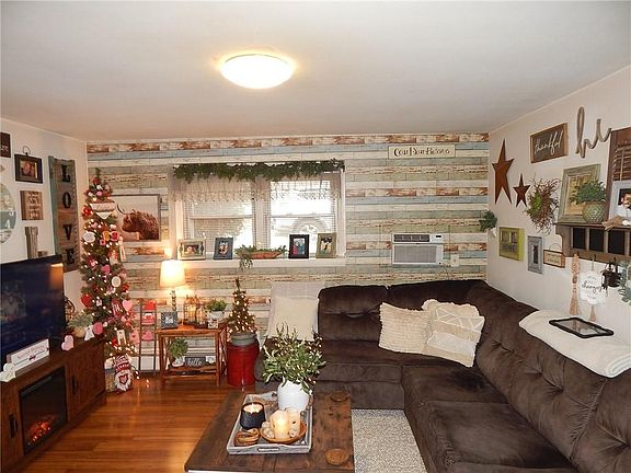 5th image of 1801 Mineral Spring Ave #A1