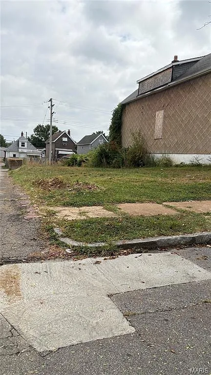 4530 Newport Ave photo 1