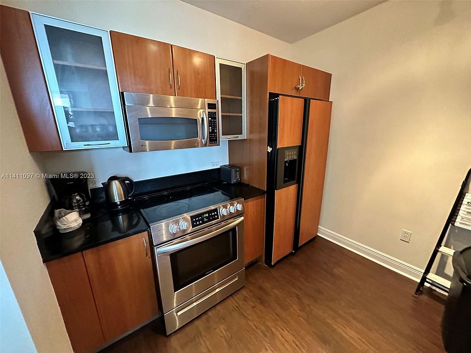 1st image of 18800 NE 29th Ave APT 606