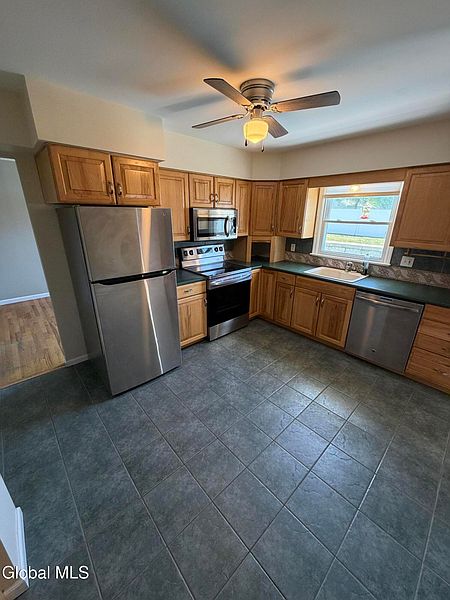 4th image of 16 Sherbrook Drive