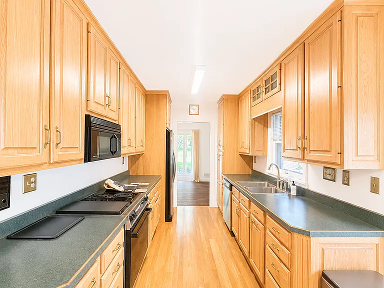 9205 Whitegate Ct — Photo 24
