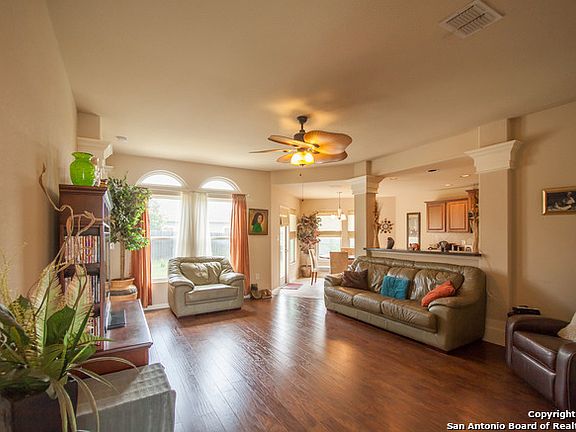 4th image of 3932 Wensledale Dr