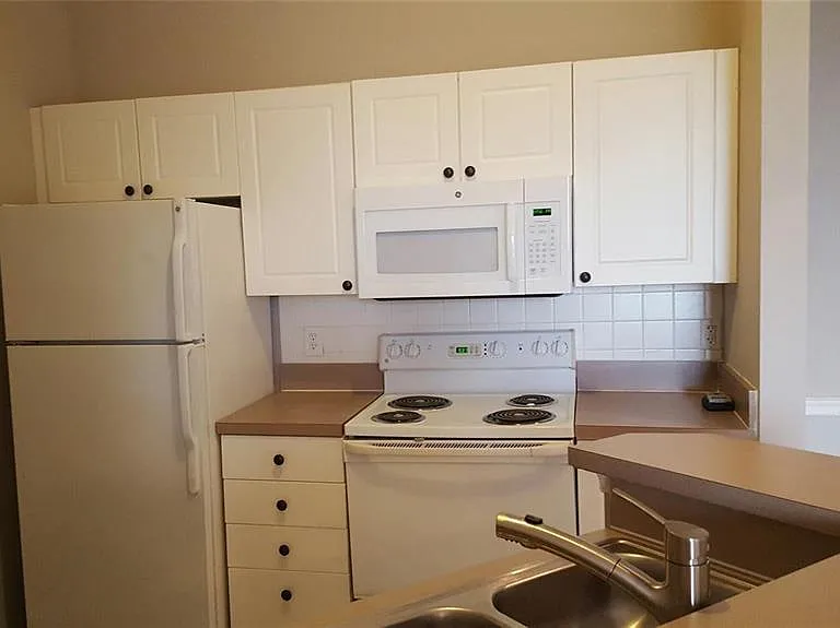 5168 Northridge Rd #311 — Photo 2
