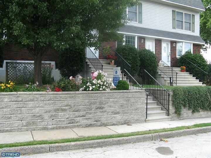 2nd image of 379 E Madison Ave
