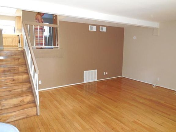 3rd image of 21500 Califa St Unit 174