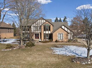 1031 Home Ln, Bloomfield Hills, MI 48304