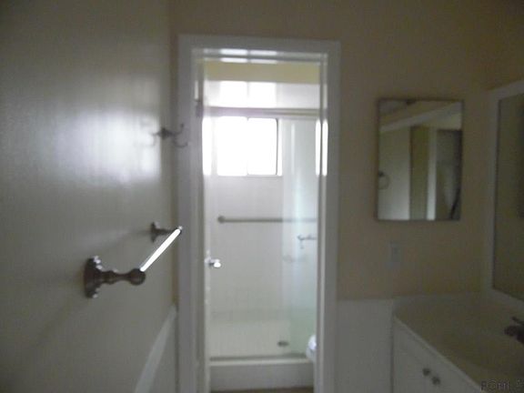 4th image of 18 Greenbriar Ct