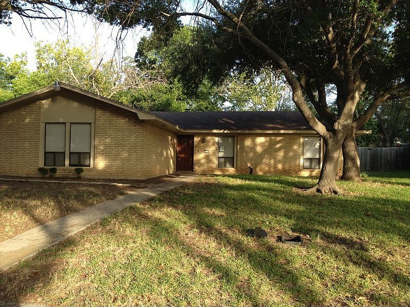 1st image of 510 Phoenix Dr